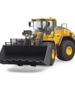 Alternative view of Bruder 02458 Volvo L260H Shovel