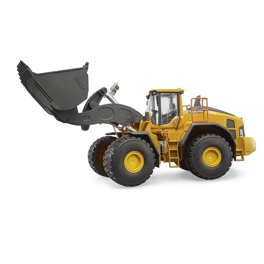 Bruder 02458 Volvo L260H Shovel - Image 3