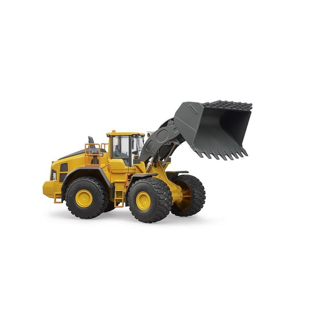 Bruder 02458 Volvo L260H Shovel - Image 4