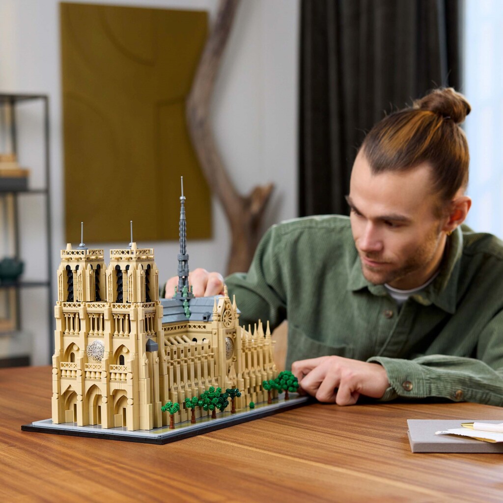 Lego 21061 Architecture Notre Dame Parijs - Image 4