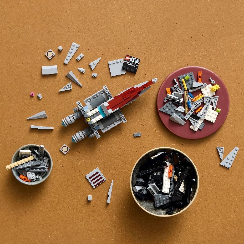 Lego 75404 Star Wars Acclamator-Class Assault Ship - Image 3
