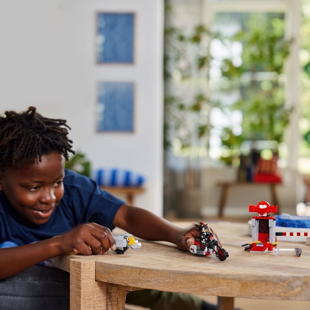 Lego Sonic 76995 Shadow Hedgehog Escape - Image 4