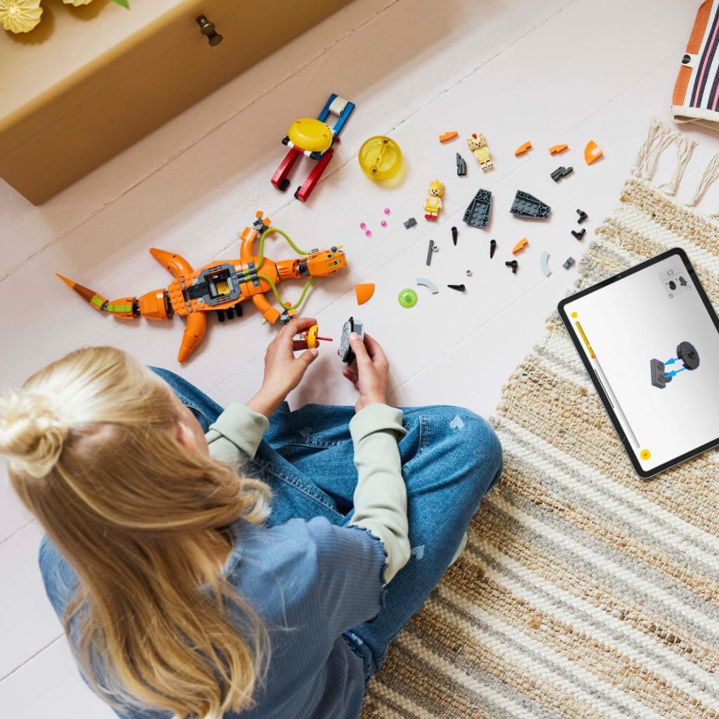 Lego Sonic 77003 Super Shadow vs Biolizard - Image 3