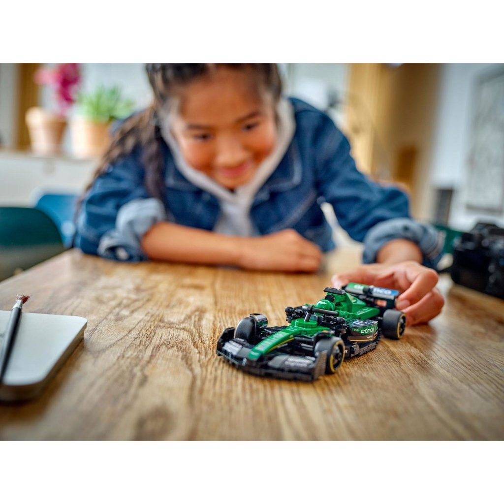 Lego Speed Champions 77245 Aston Martin Aramco F1 AMR24 Racewagen - Image 4