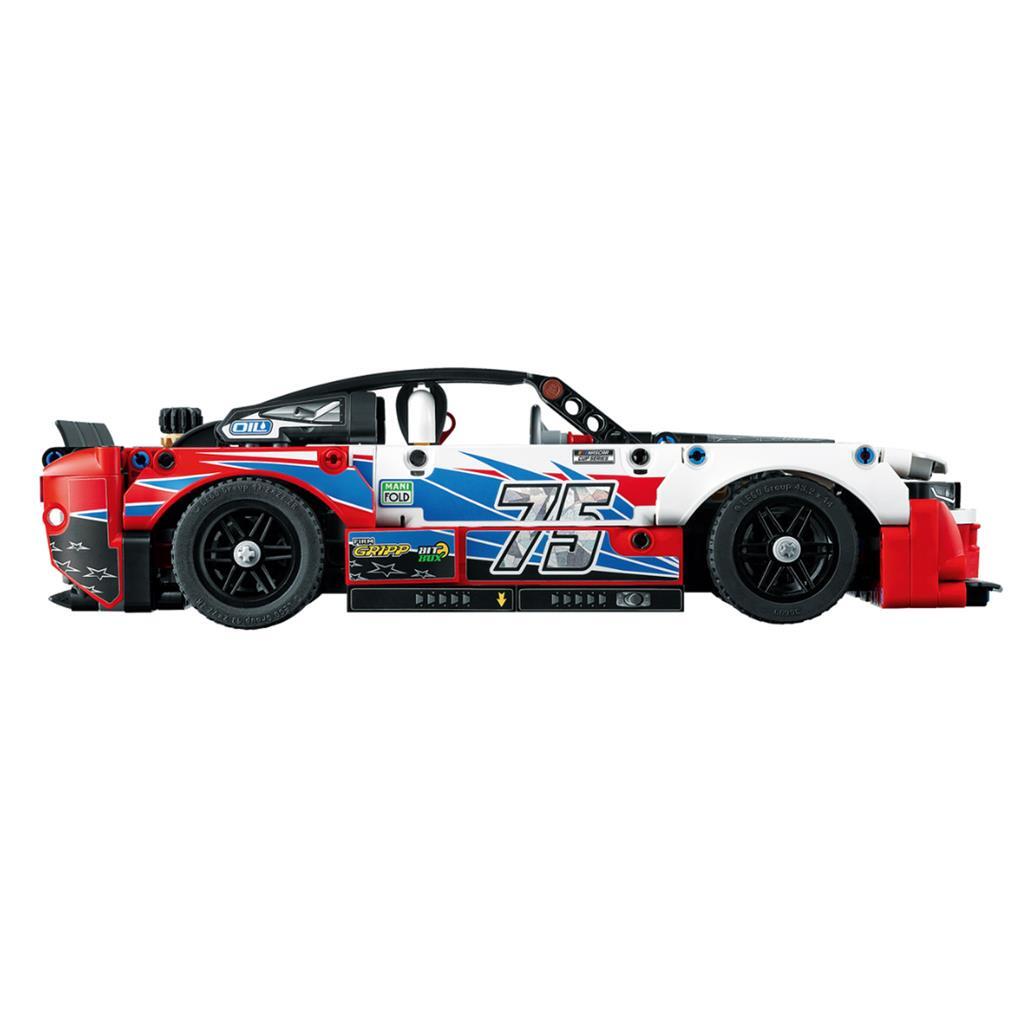 Lego Technic 42153 NASCAR Next Gen Chevrolet Camaro ZL1 - Image 4