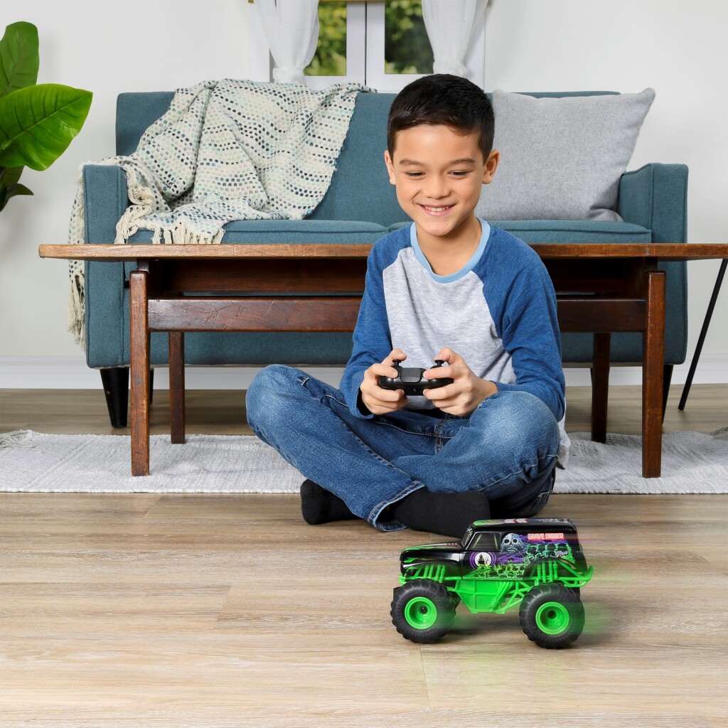 Monster Jam RC Grave Digger 1:24 - Image 2