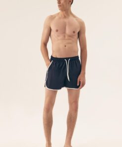 Alternative view of zwembroek model 211654 Henderson