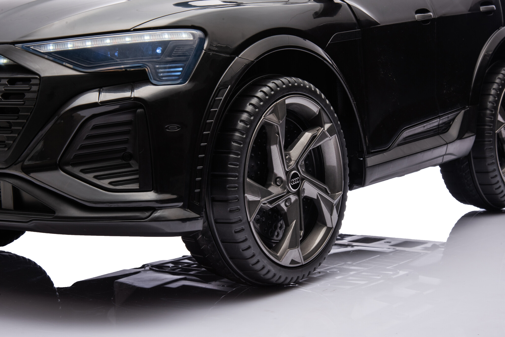 Audi SQ8 12V Black - Afbeelding 6