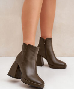 Laarsjes met hoge hak model 204677 Step in style