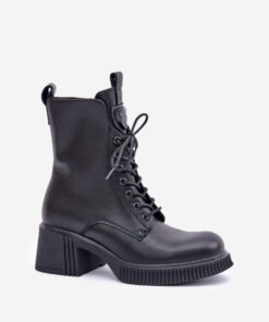 Alternative view of Laarsjes model 203925 Step in style