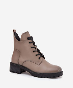 Alternative view of Laarsjes model 216966 Step in style