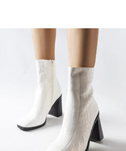 Laarsjes op sleehak model 204772 Solea