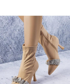 Laarsjes op sleehak model 205130 Solea