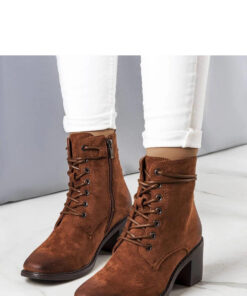 Laarsjes op sleehak model 205139 Solea