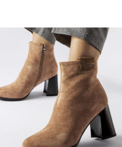 Laarsjes op sleehak model 205851 Solea