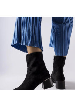 Laarsjes op sleehak model 205871 Solea