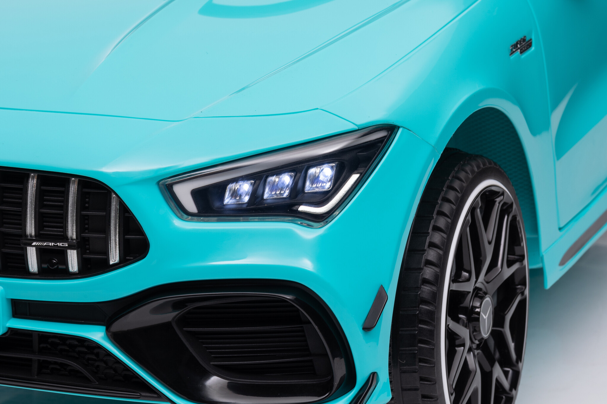 Mercedes CLA45 AMG 12V Cyan - Afbeelding 10