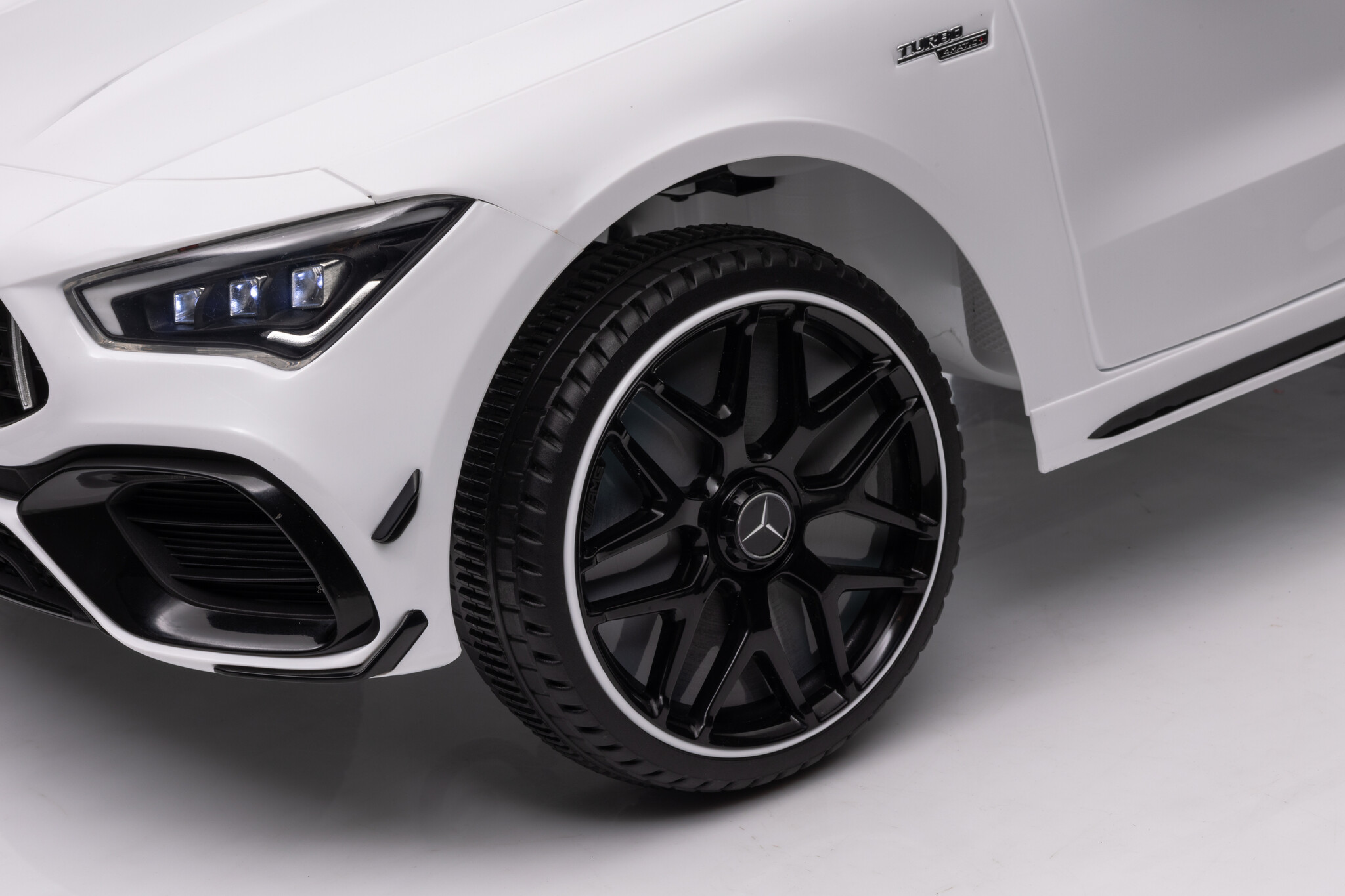 Mercedes CLA45 AMG 12V White - Afbeelding 10