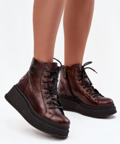 platform boots model 220500 Step in style