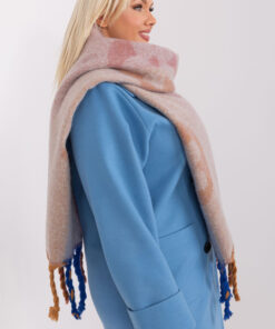 Alternative view of sjaal model 190553 AT