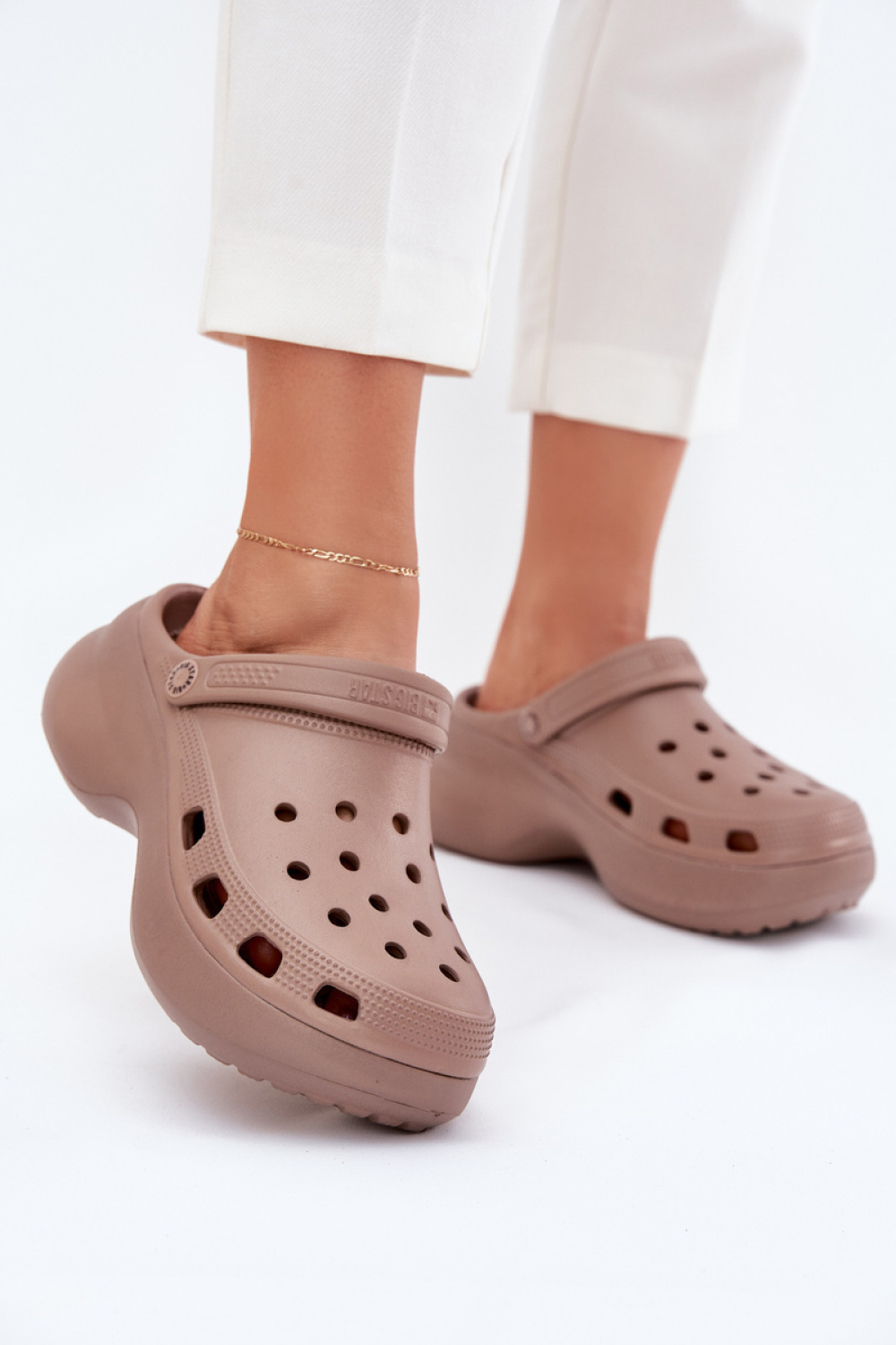 slippers model 215960 Step in style