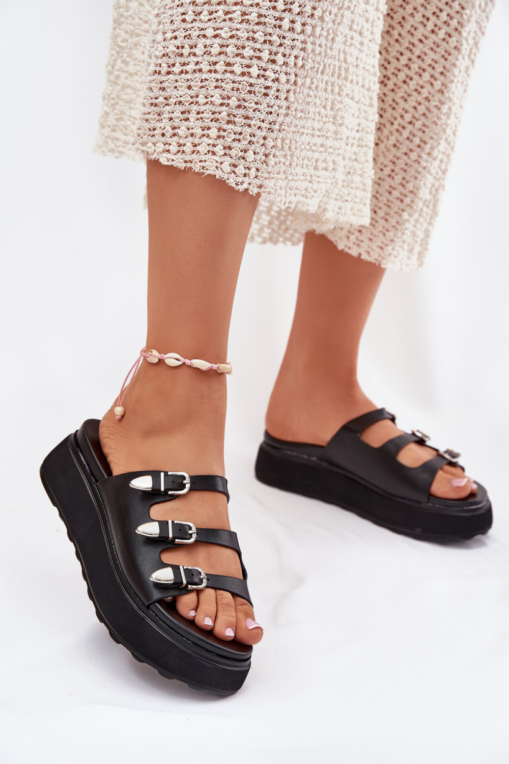 slippers model 215970 Step in style